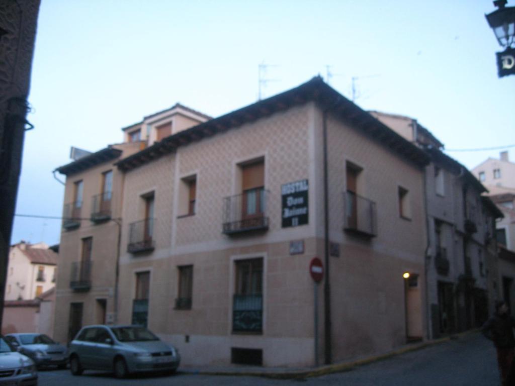 Hostal Don Jaime II Segovia Exterior foto